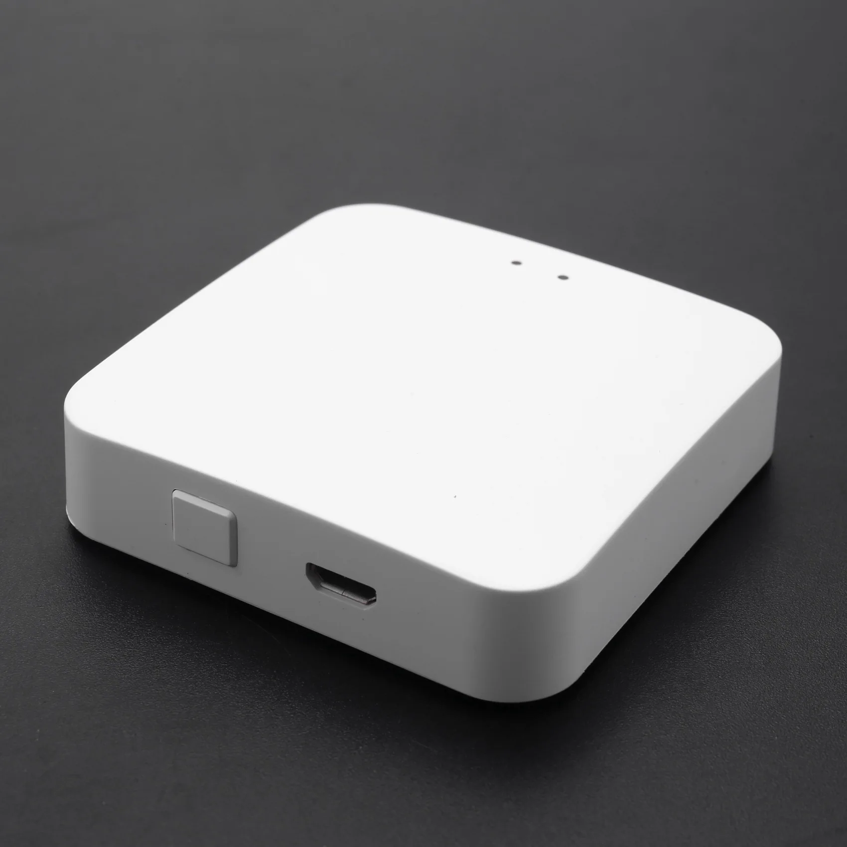 A84E-2X Tuya Zigbee Smart Gateway Hub Smart Home Bridge Tuya Smart Life APP Wireless Remote For All Tuya Zigbee 3.0 Smart