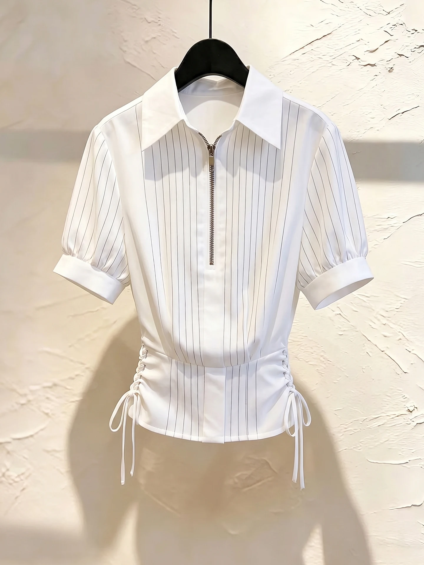 

Fashionable Collar Shirt 2026 Summer Season Versatile Drawstring Waist Short Sleeve Women's Silk Blend Commute Style Shirt