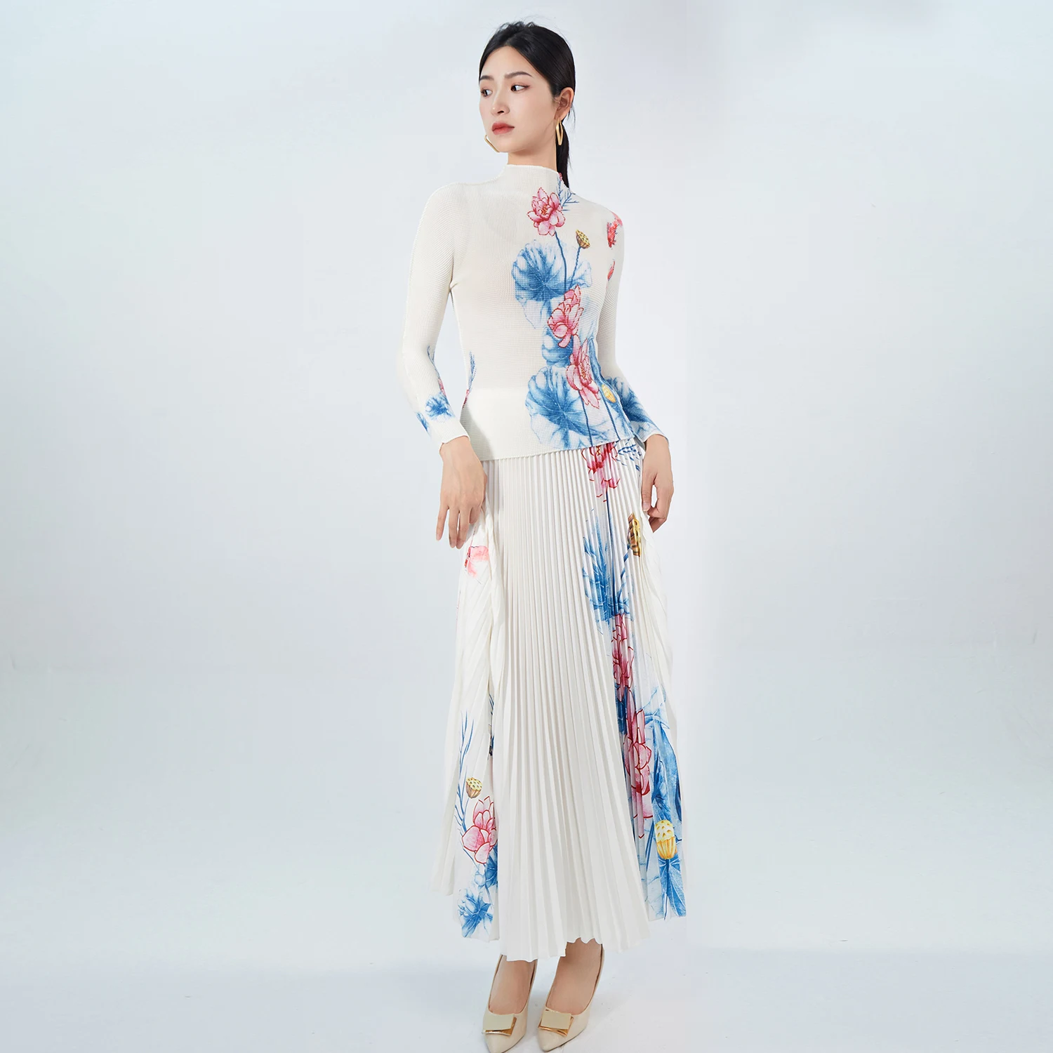 Miyake Women's Casual Two-Piece Set Pleated Spring and Summer Long-Sleeved Skirt Top With Temperament Print Fabric Material