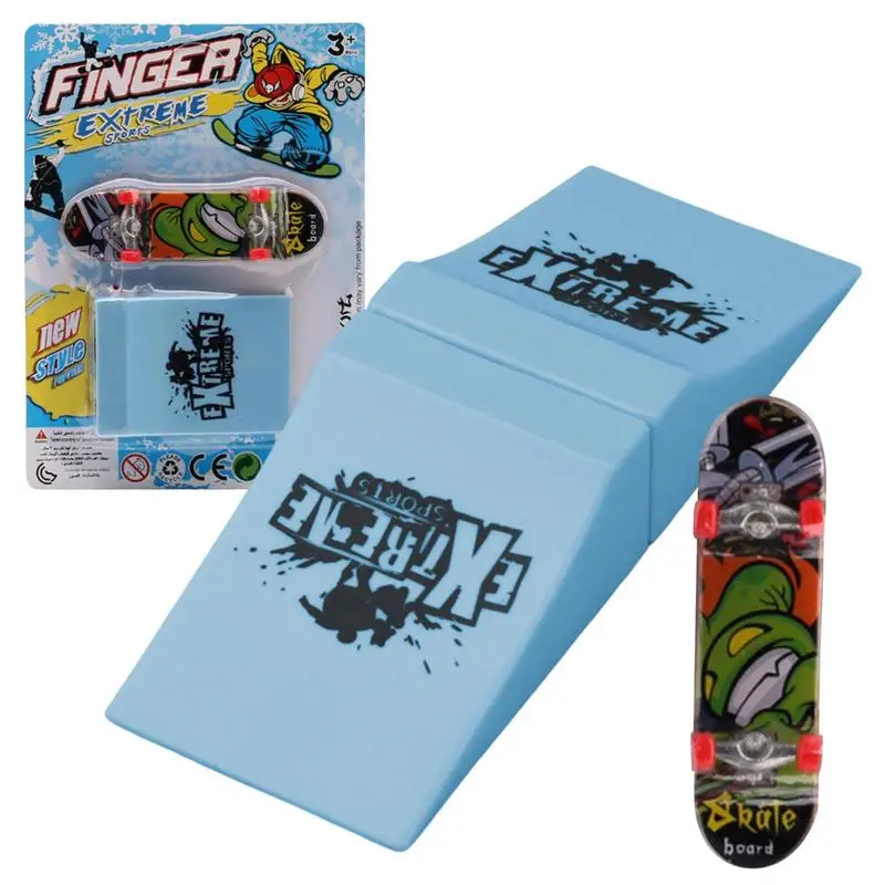 Set di rampe per Skateboard con dita Mini Kit di Skateboard per dita giocattoli creativi per dita, inclusi tavole per dita e accessori per bambini