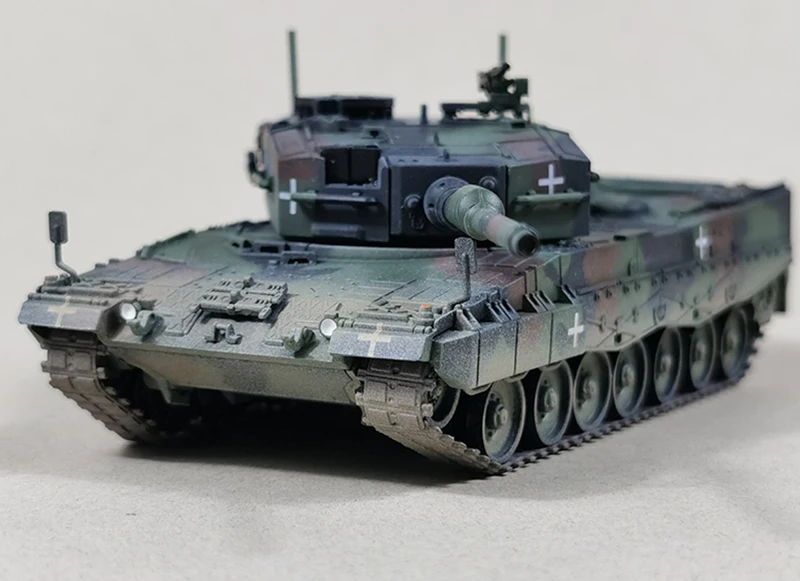 Kunststoff im Maßstab 1:72 12226pc Ukraine Leopard 2 a4 Kampfpanzer Modell militaris ierte Kampfstrecke Typ Klassiker Erwachsene Geschenke Spielzeug