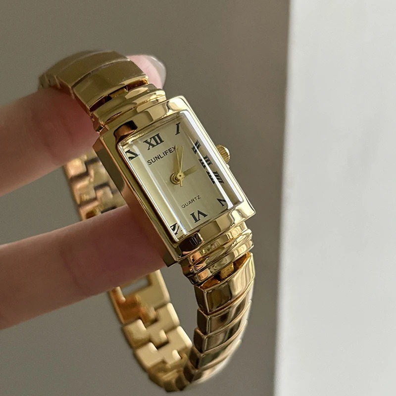 Rectangle Women's Watch Silver Stainless Steel Strap Roman Numeral Quartz Watch Fashion Women's Watch