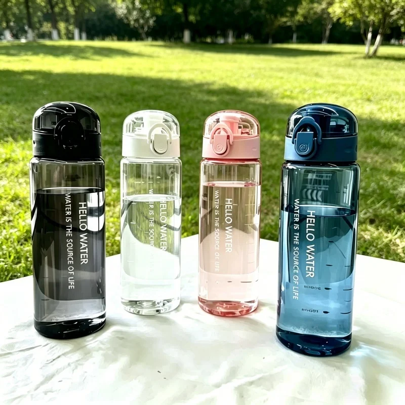 Sportliche Transparente Wasserflasche Tragbare Fitness-Reiseflasche Klare Auslaufsichere Trinkflasche Mattierte Flasche 780ml