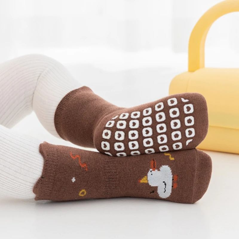1 Pair Kids Non-Slip Socks Cute Cartoon Patterns Comfy Breathable Floor Socks for Baby Boys and Girls Toddler Floor Indoor Sock