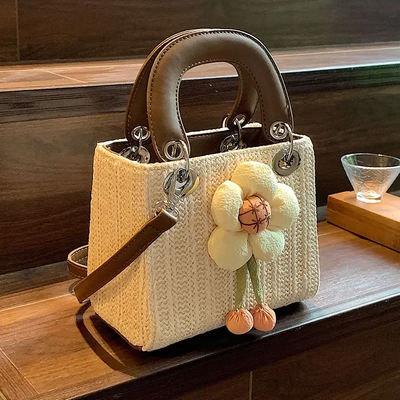 Grass Woven Shoulder Bag for Women in The Summer of2024new Niche Design High-end Woven Crossbody Bag Popular Handheld Daifei Bag