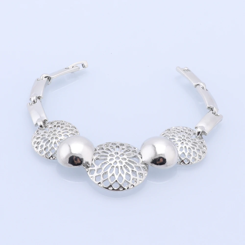 Fine Jewelry Sets Silver Color Hollow Out Alloy Necklace Earrings Bracelet Ring Set Classic African Costume Bridal Jewelry Set