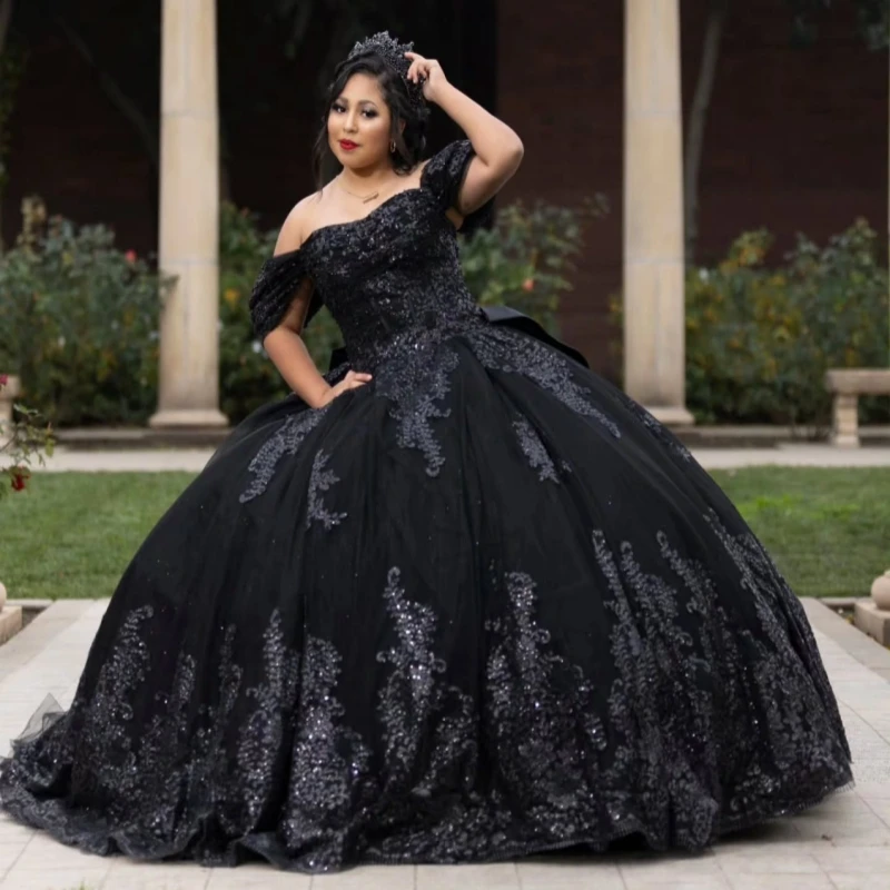 

Black Quinceanera Dresses Off Shoulder Ball Gown Sweet 16 Dress Sequin Applique Lace Beading Bow Tull Corset Birthday Party