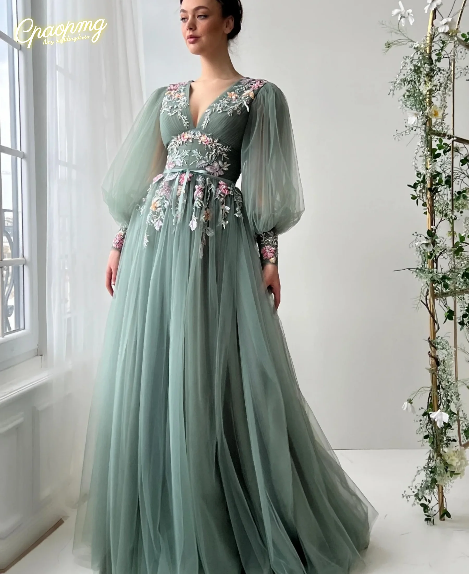 

Индивидуальные вечерние платья с V-образным вырезом, современные, с драпировкой, плиссировкой, пайетками, кружевными аппликациями, фасон А-силуэт, для выпускного вечера, с открытой спиной, длинное, из фатина, для торжеств