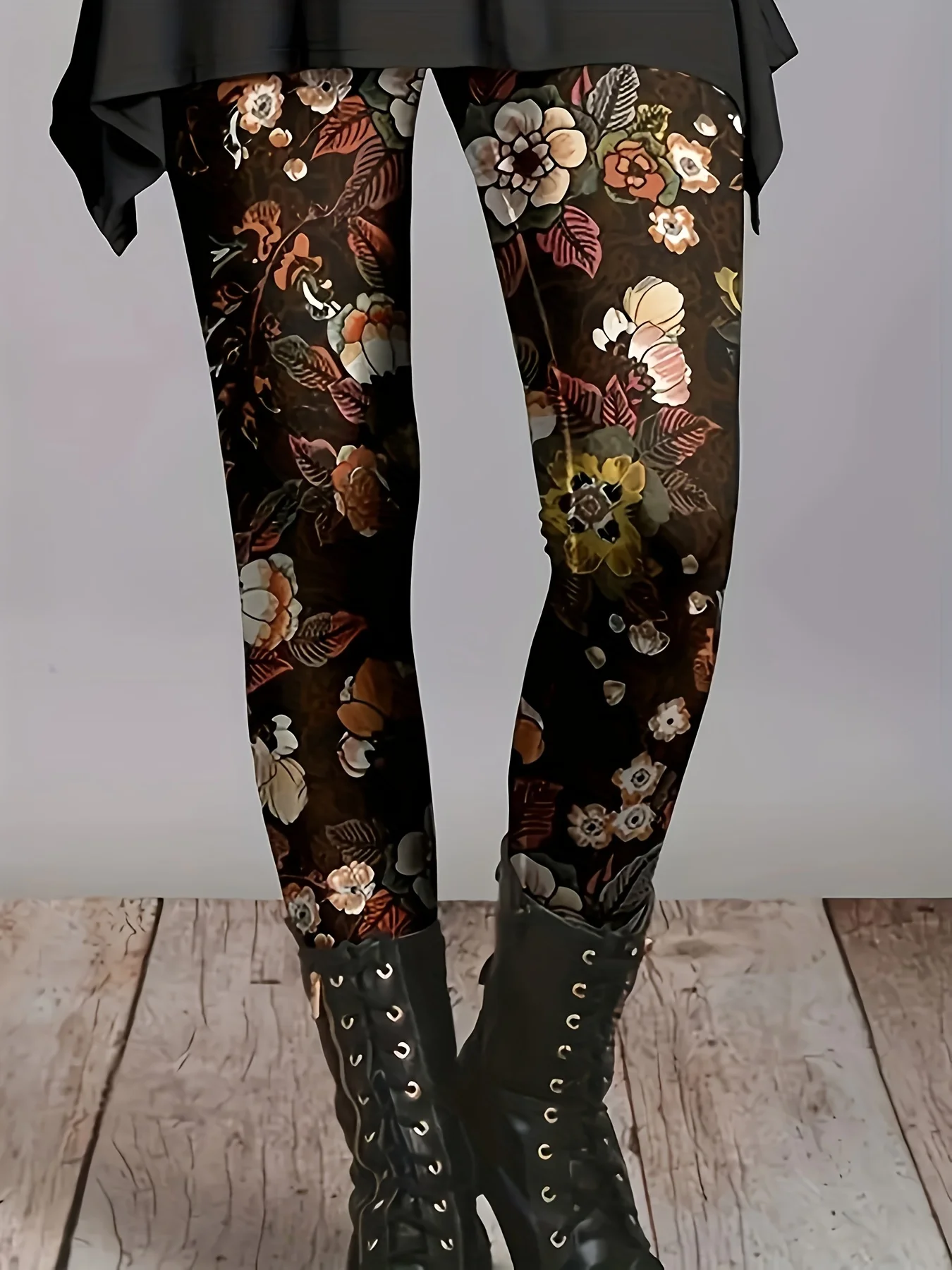 Women's leggings with diamond pattern print made of polyester and spandex blend elastic waistband suitable for autumn and winter