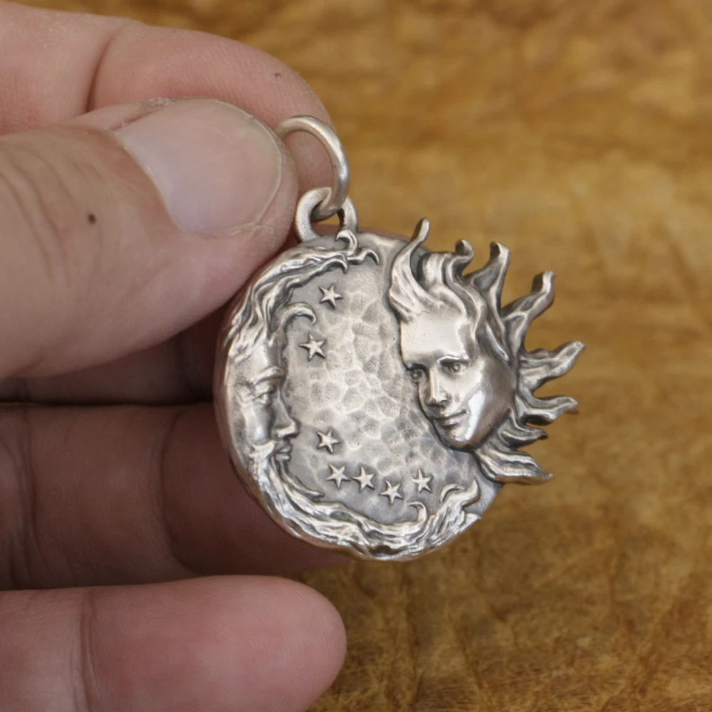 

Круглый кулон из стерлингового серебра 925 пробы с изображением солнца, луны и звезд для влюбленных TA352 MZ