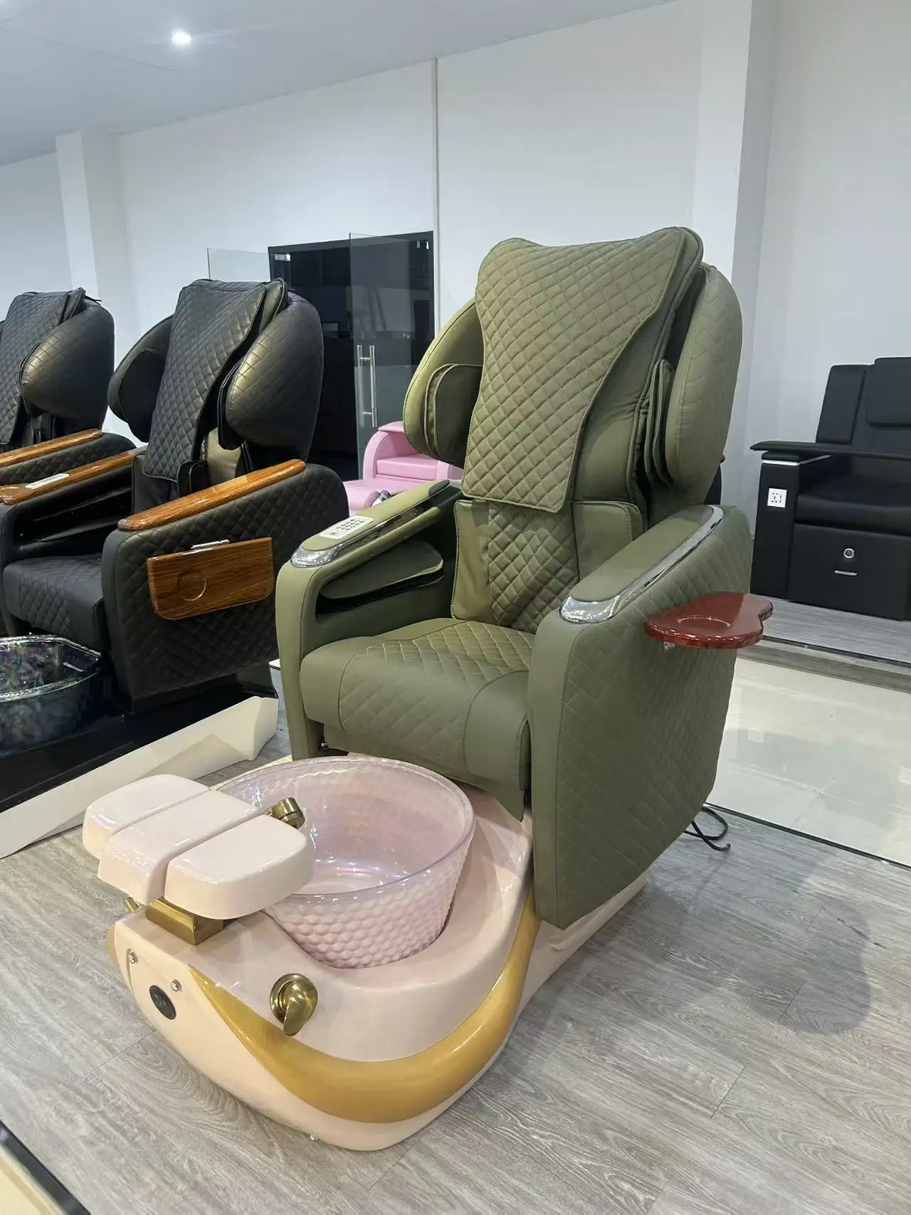 Professional Luxury Nail Pedicure Spa Salon Furniture Custom Color Pedicure Stations Massage Pedicure Chair