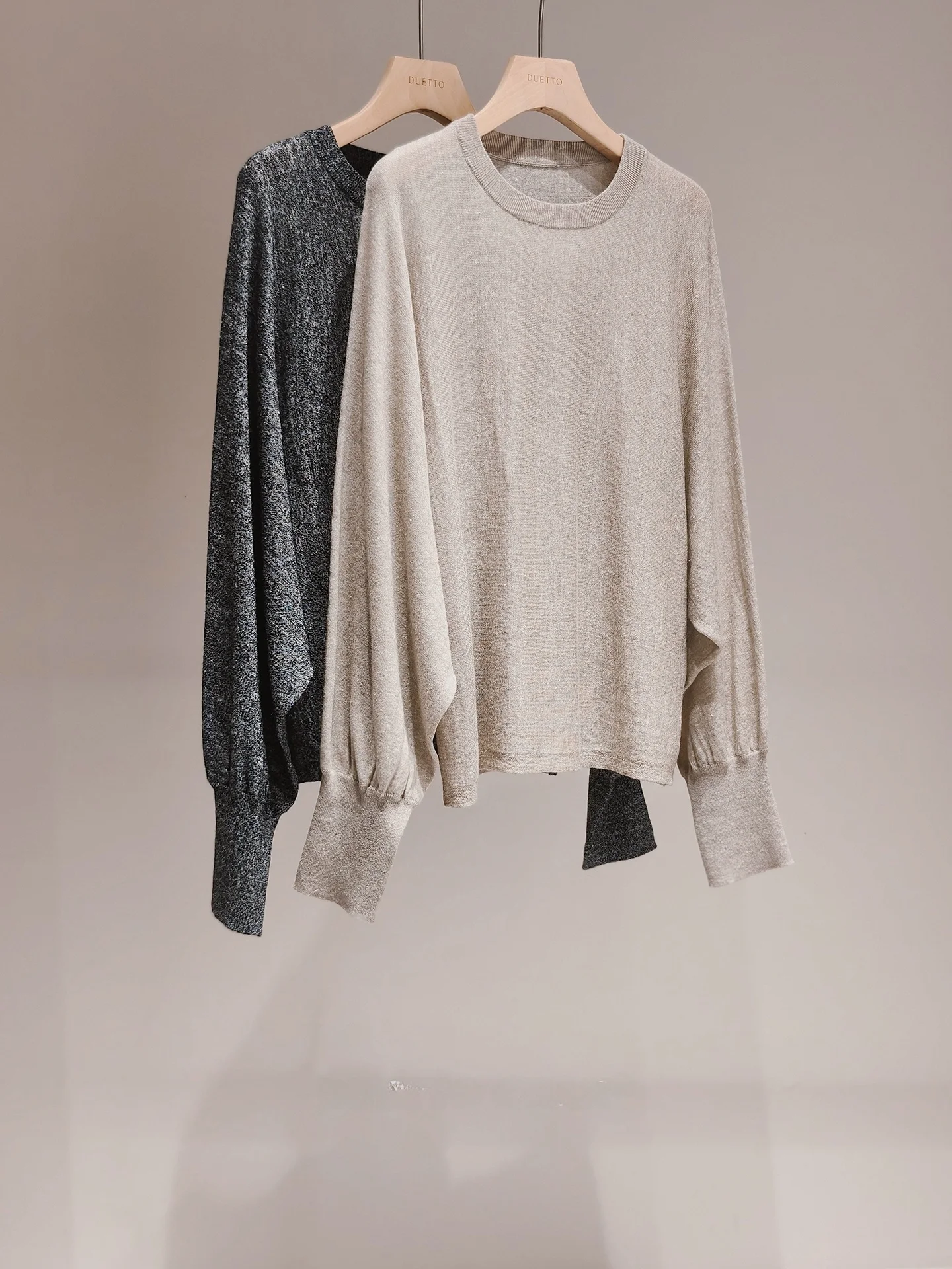 

Женский свитер Duetto из шерстяной льняной смеси с рукавами «летучая мышь», осенняя коллекция 2025, простой и удобный крой