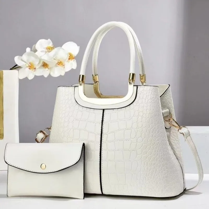

Premium Leather Women Handbag Popular Classic Elegant Tone Trendy Crossbody Messenger Commute Leisure Bag