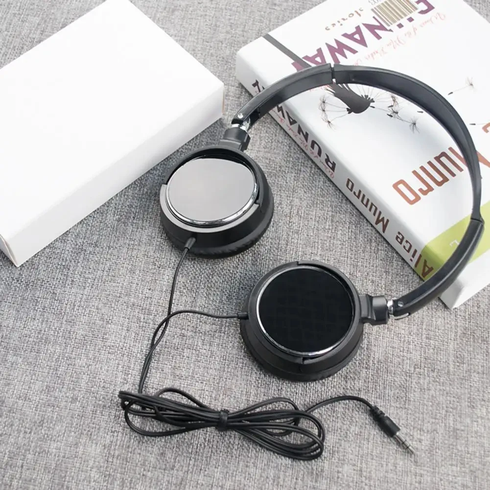 Wired Headset Compact Headphone PVC HiFi Stereo Sound Fashion Over Ear Wired Headphone