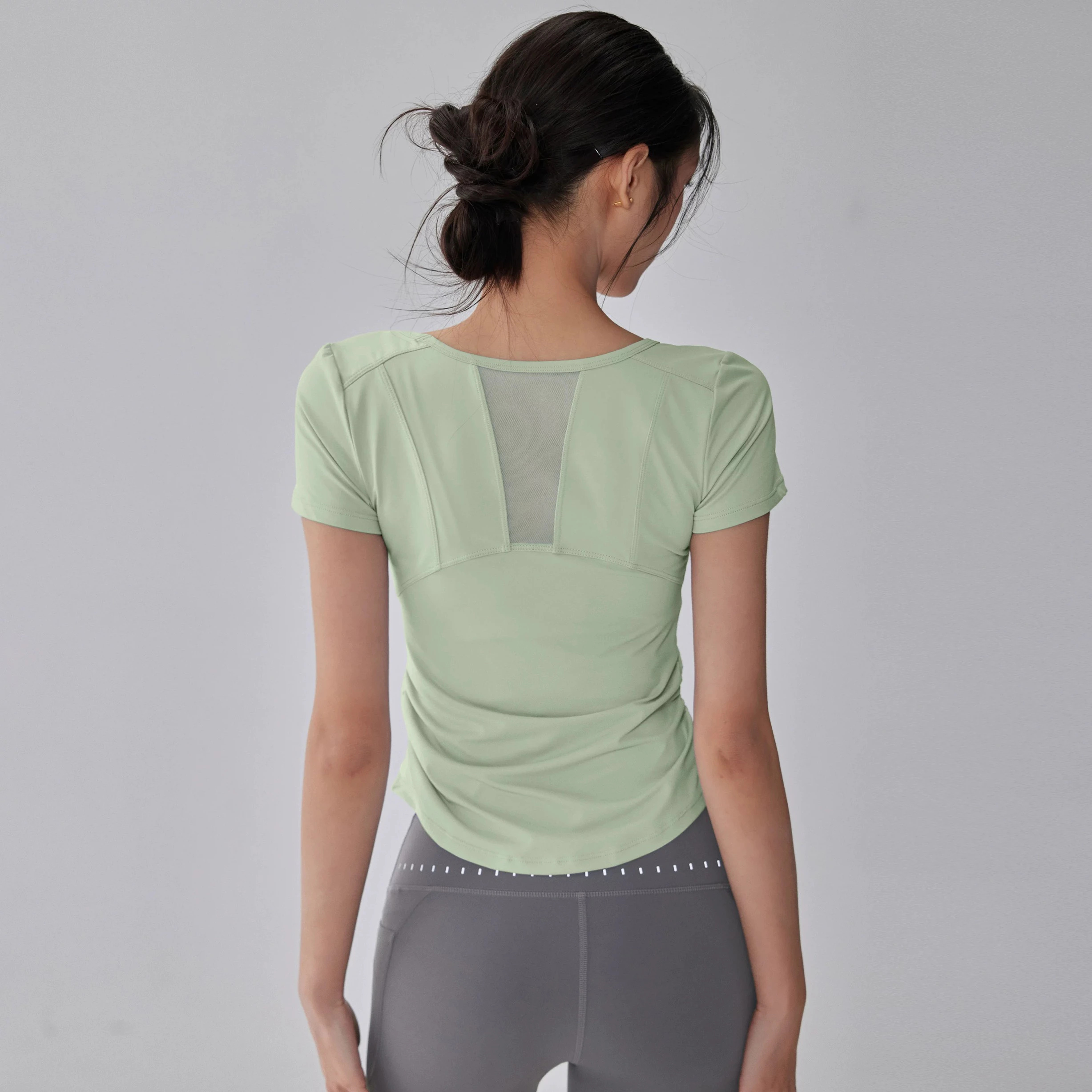 

Summer Thin Nude Feeling Breathable Sports Short-sleeved Yoga Suit Running Loose Fitness Suit T-shirt Pilates Speed Drying Cloth