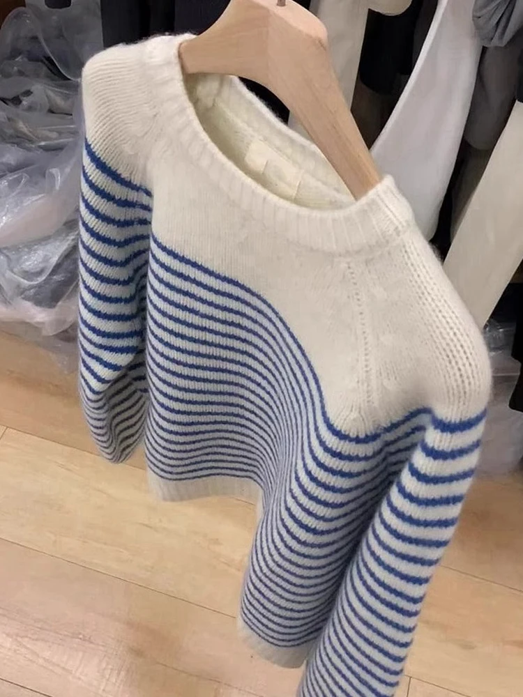 

Korean Sle Loose round Ne Striped Color Blo Design Knitwear Ele Agel Versatile Long Sve Camere Sweater