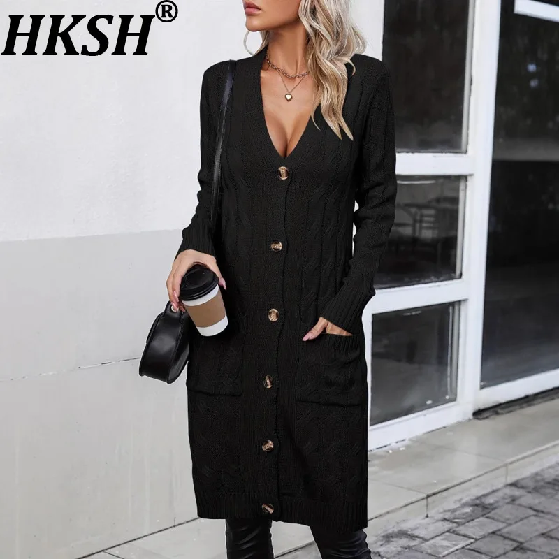 

HKSH 2025 Autumn Winter New Women's High Street Elegant Trendy Cardigan Sweater Single Breasted Pocket Casual V-Neck Coat HK6468