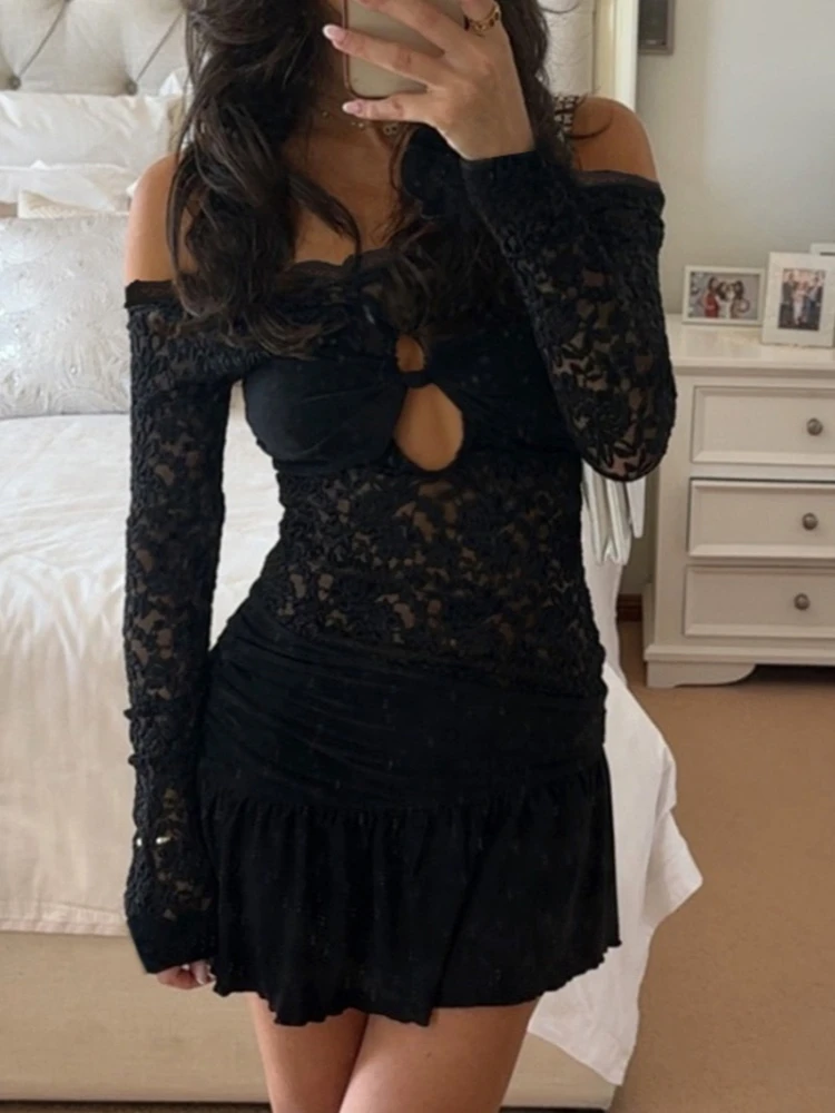 Foamlina Modna Sukienka Mini z Odkrytymi Ramionami, Seksowna, z Dekoltem typu Slash Neck, Długi Rękaw, Streetwear, Wycięcia, Dopasowana, Patchworkowa