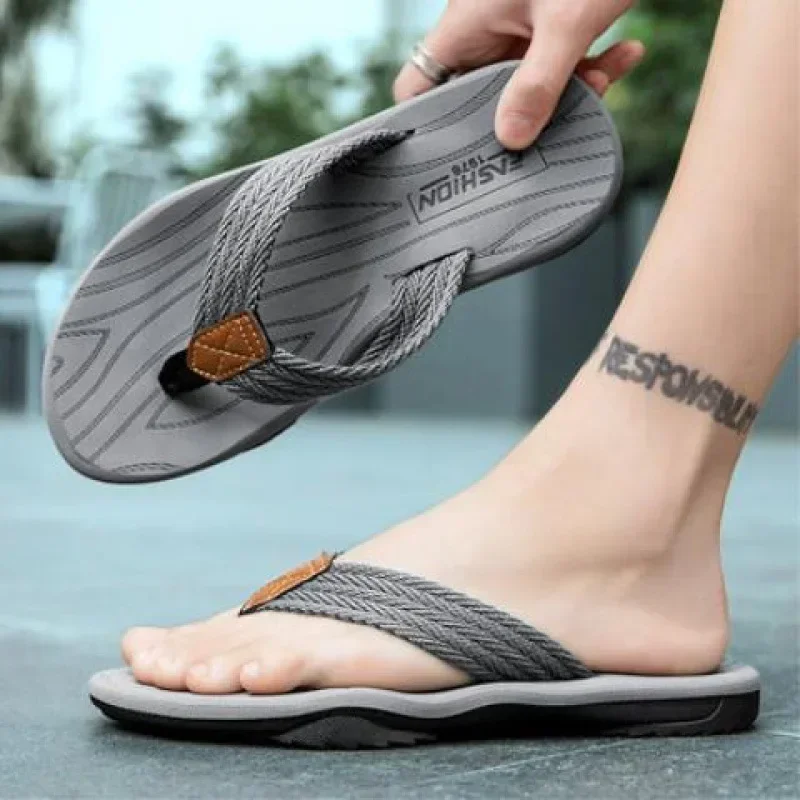 Sandálias masculinas flip flops, sapatos de salto macios ao ar livre, chinelos de verão, última moda, tamanho 39-45, 2022