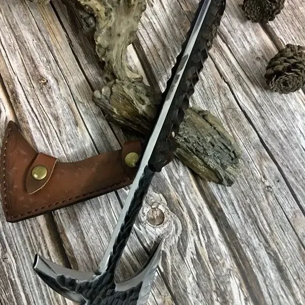 

M53 Outdoor Shaft Forging Strike Integrated EDC Tactical 8mm Thick Convenient Camping Multi Functional Portable Tool