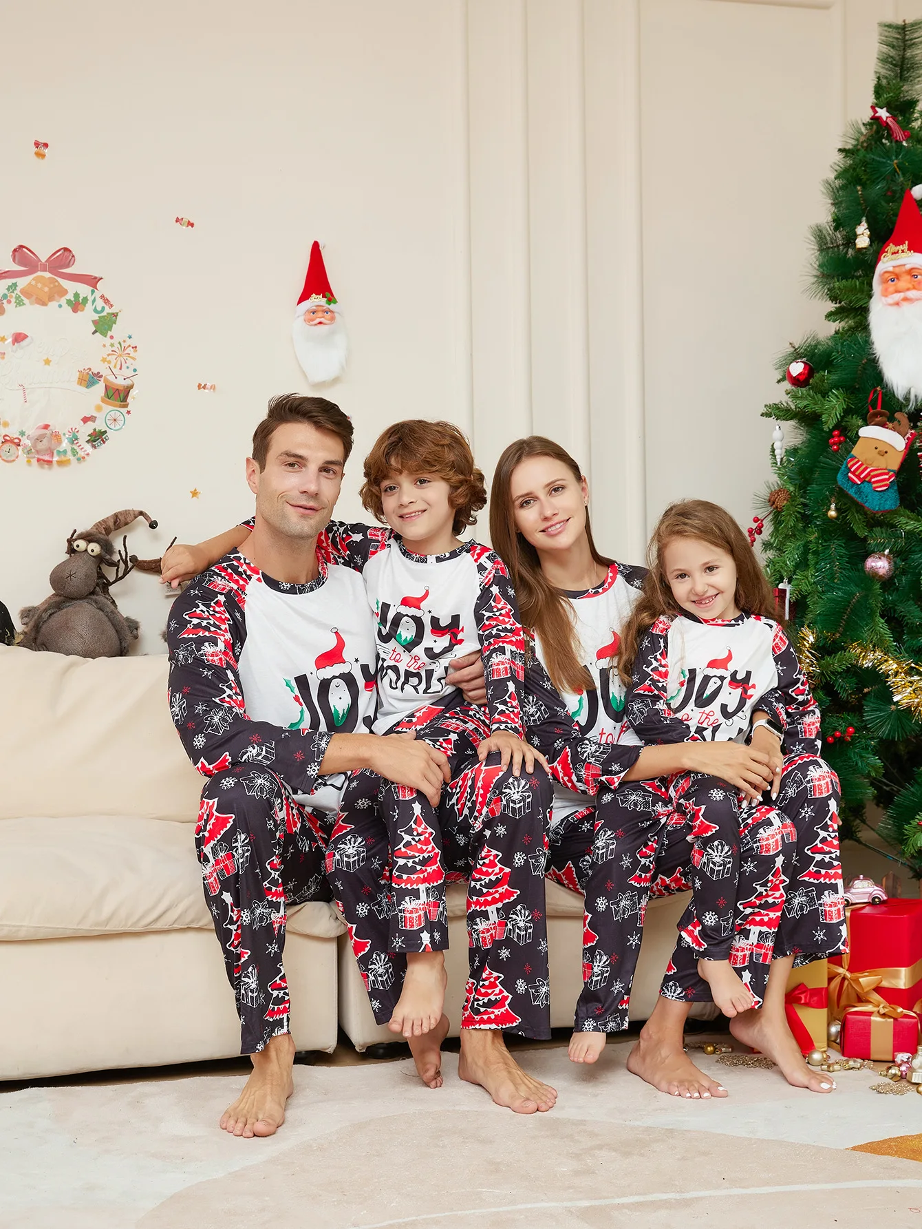 Family matching Pajamas Christmas clothing 2024 New letter printing Xmas costume adult and Kids set baby jumpsuit+dog clothing