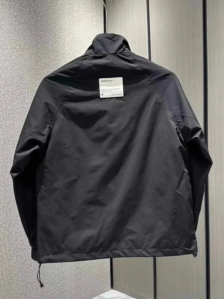 

Повседневная свободная мужская одежда Jaet, осенняя новинка, лоскутная рабочая одежда с воротником-стойкой, модная верхняя одежда, полиэфирное волокно, застежка-молния