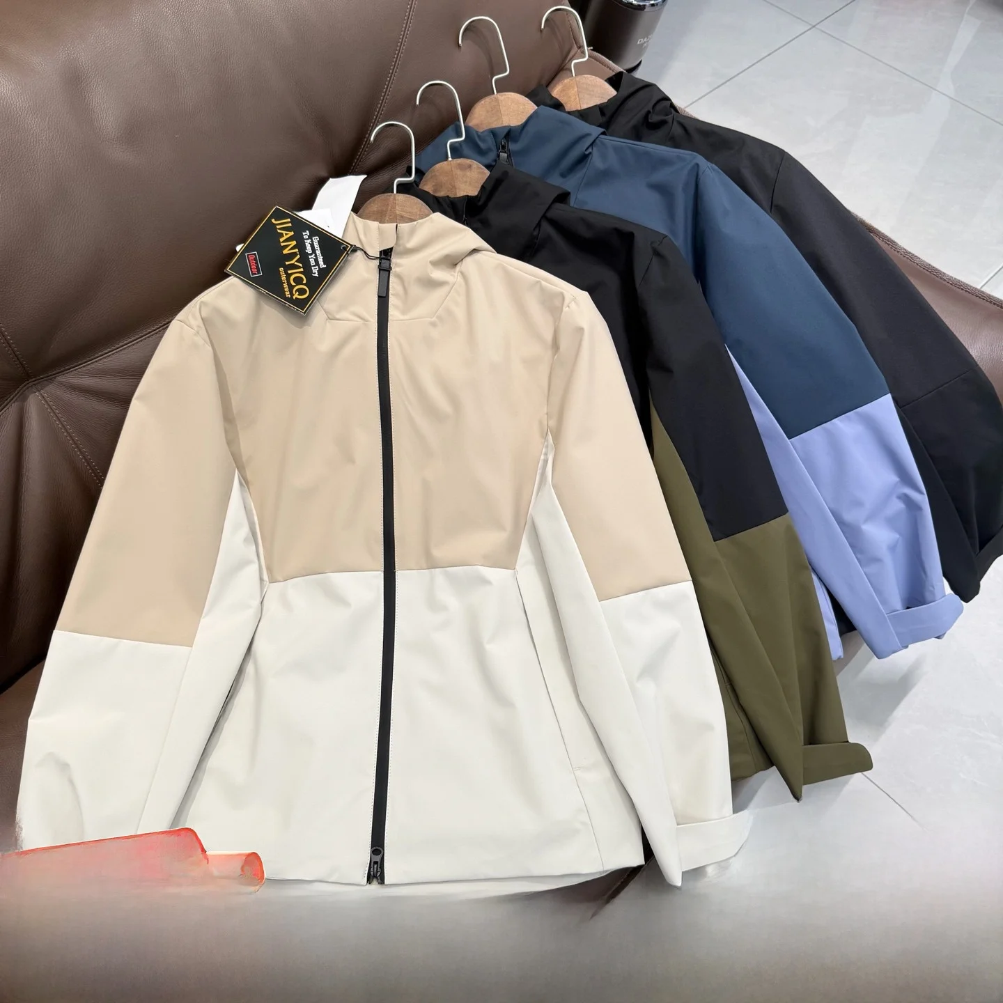

3D Tailored Color Blo Soft ell Jaet Outdoor Waterproof Windproof ex Autumn New Arrival Polyester Fiber Stand Fit