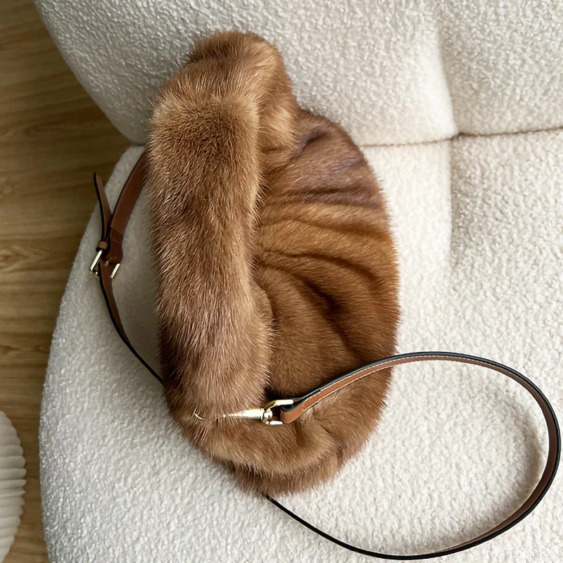 2024 Women\'s Fur Dumpling Bag Luxury Warm Full-pelt Mink Fur Wrist Bag Fashion Cloud Clutch Purse Banquet Bag