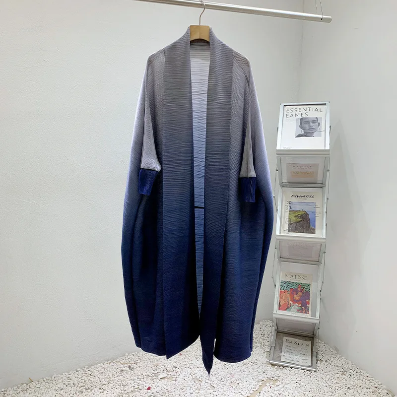 Miyake-Chaqueta chal de Color degradado para mujer, prendas de vestir con diseño plisado, cárdigan con lazo de sección larga, bata larga de manga larga, 51 pulgadas