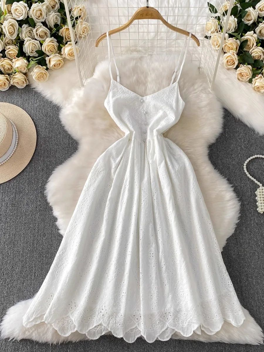 Foamlina الأبيض انقطاع المطرزة الخامس الرقبة فستان بكتافة المرأة الصيف جديد شيك Cinched الخصر التخسيس الجنية عطلة فساتين