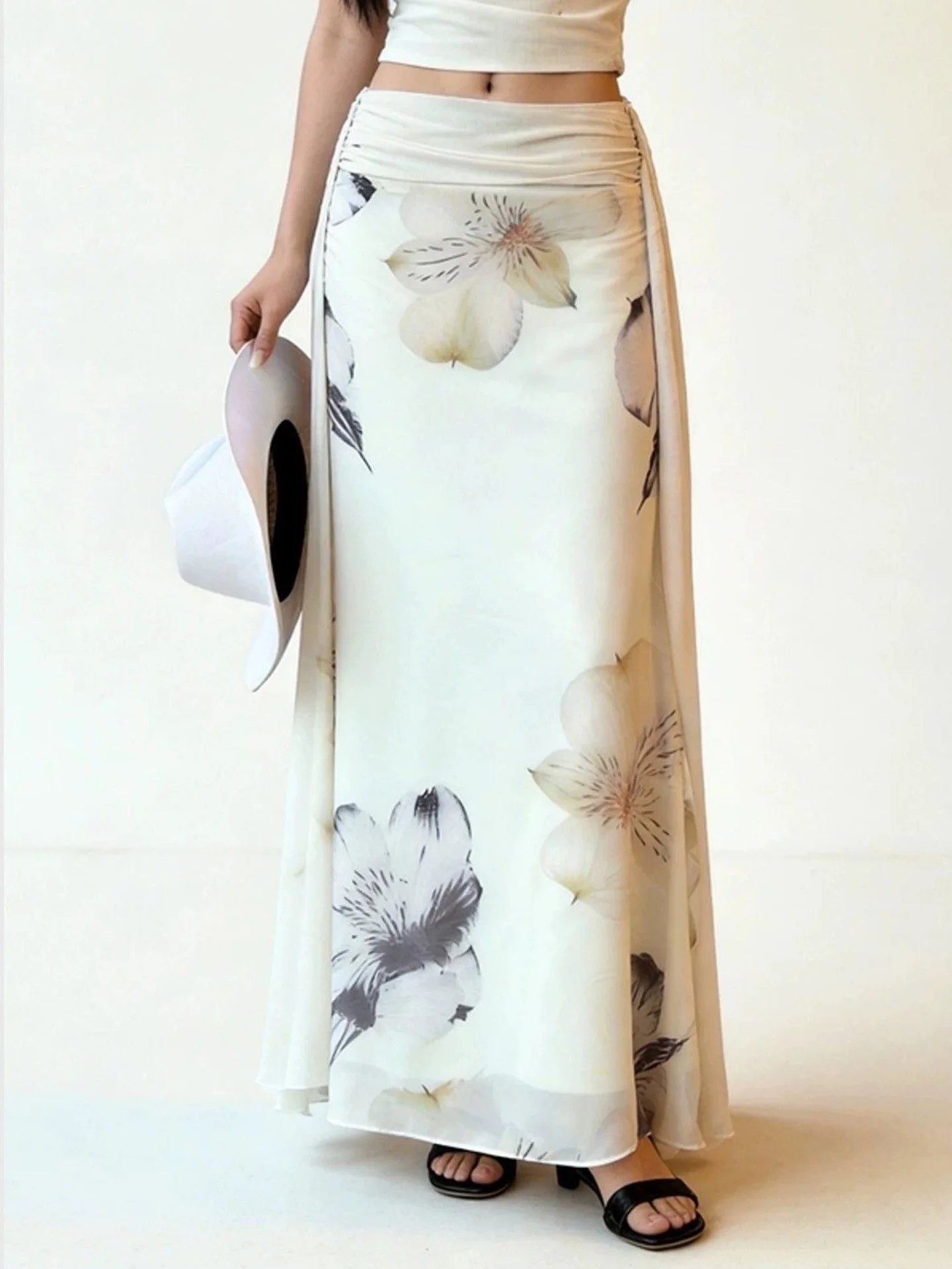 New Chinese Style White Floral Asymmetrical Long Skirt Women's Autumn New Holiday Elegant Unique Beautiful Design Half-length...