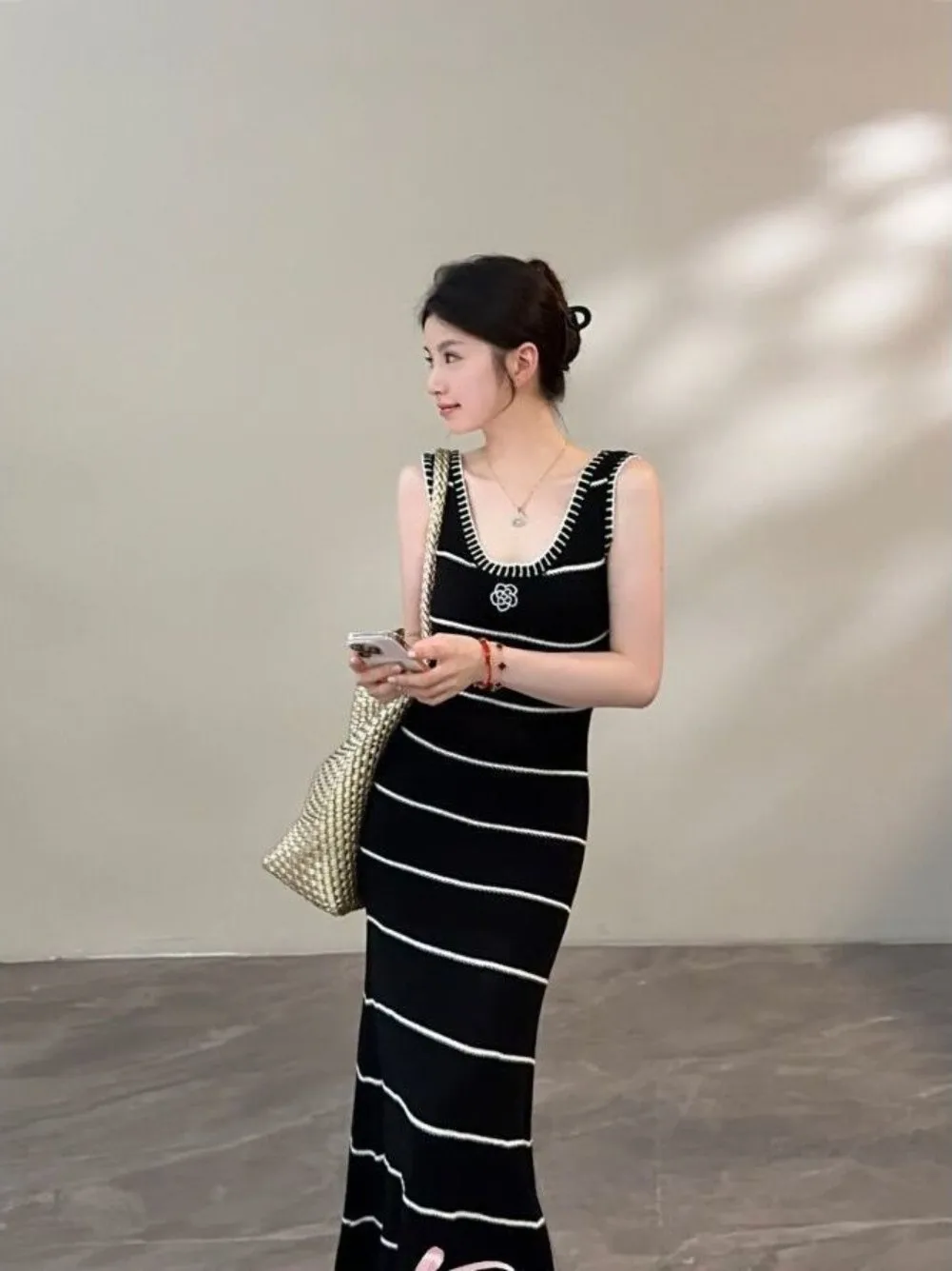 Summer 2025 New Style Sleeveless Knitted Vest Dress Long Stripe Color Block Detachable Chest Flower Waist in Figure Korean Style