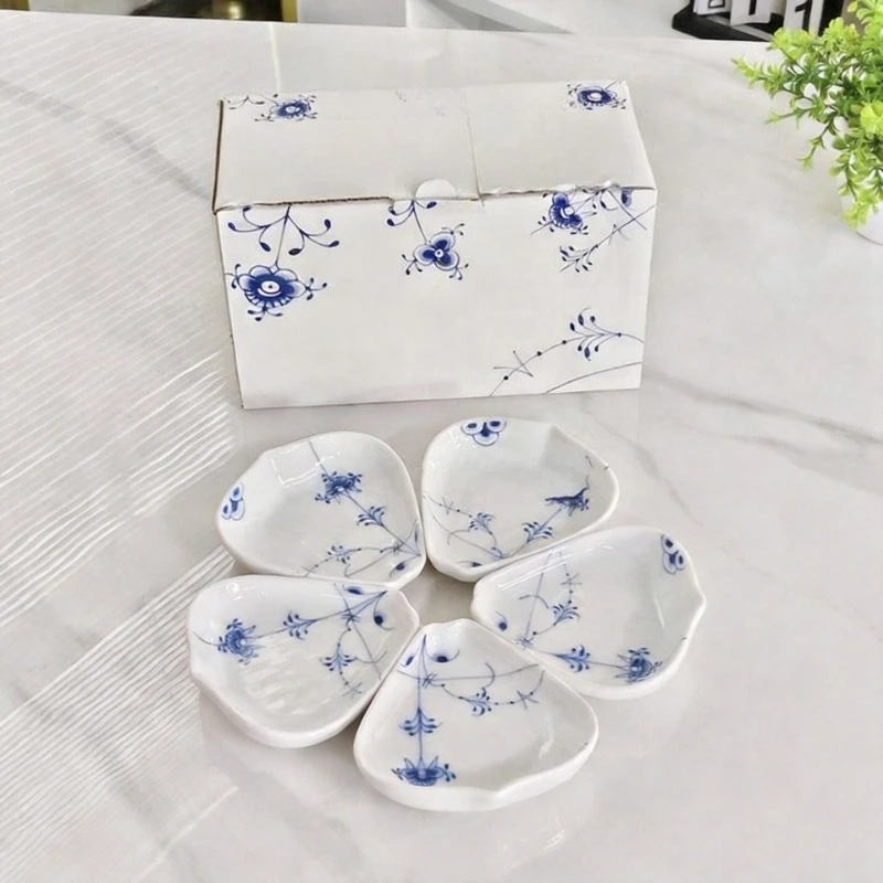 Five-Piece Blue And White Flower Petal Set Small Flavor Plate Retro Ceramic Dipping Pastry Plate Gift Box Set Business Souvenir