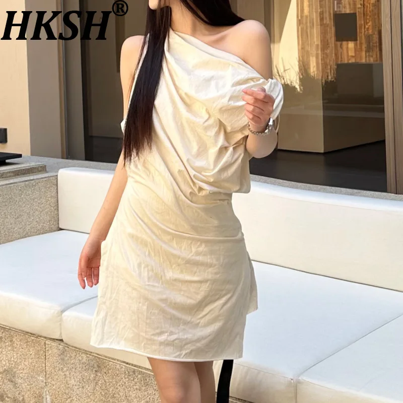 

HKSH Women Chic Short Dress Niche Design Pleated Sleeveless Solid Color Elegant Sexy High Street Tide Dresses New Summer HK20361