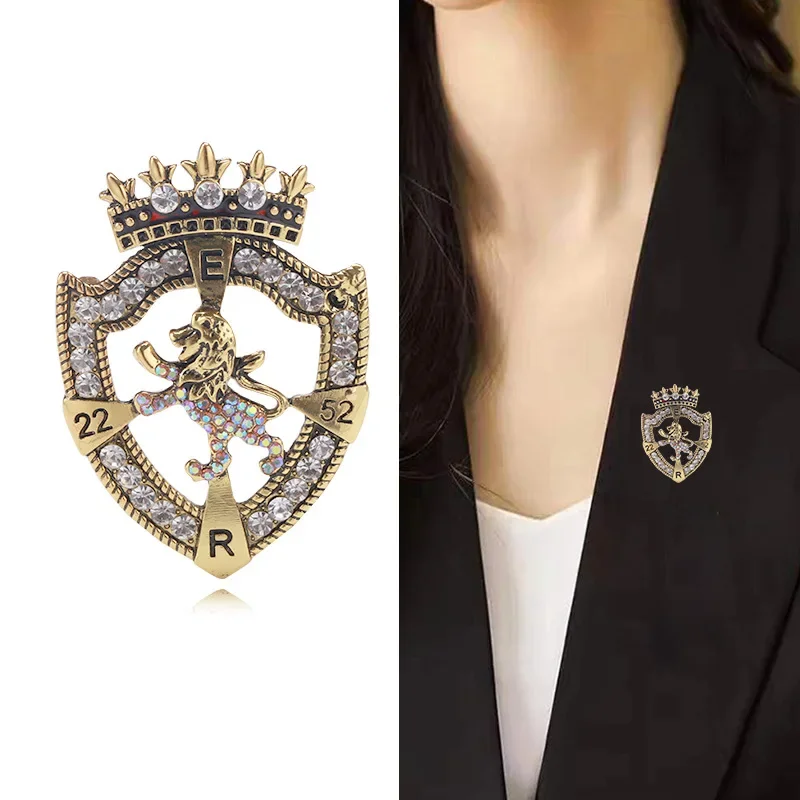 Korean Fashion Rhinestone Shield Crown Brooches Pins Lion Animal Badge Lapel Pin Men\'s Suit Shirt Collar Clothing Accessories