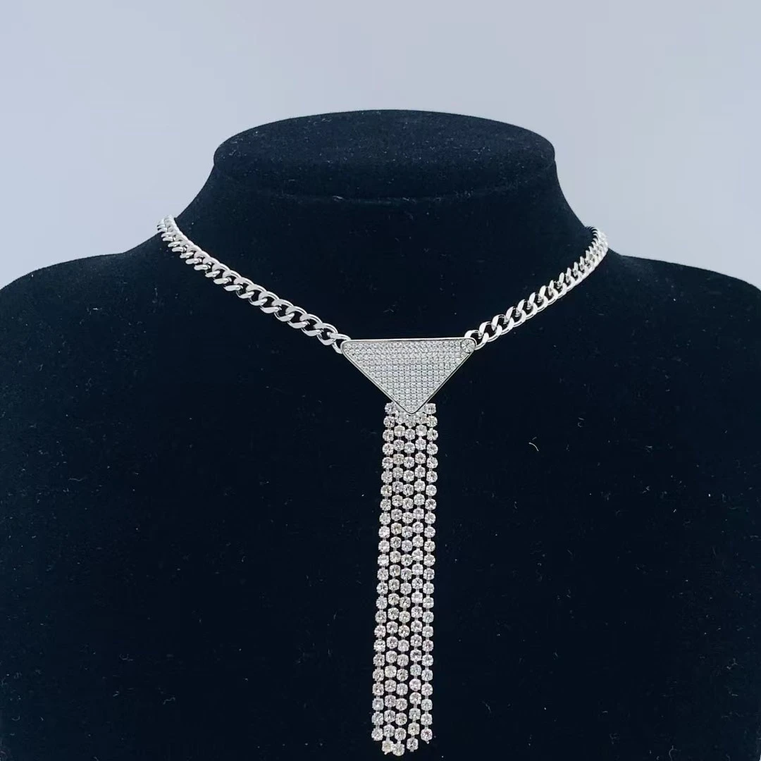 

Винтажное треугольное колье-колье - европейский и американский нишевый дизайн с воротником, элегантное минималистское ожерелье для женщин