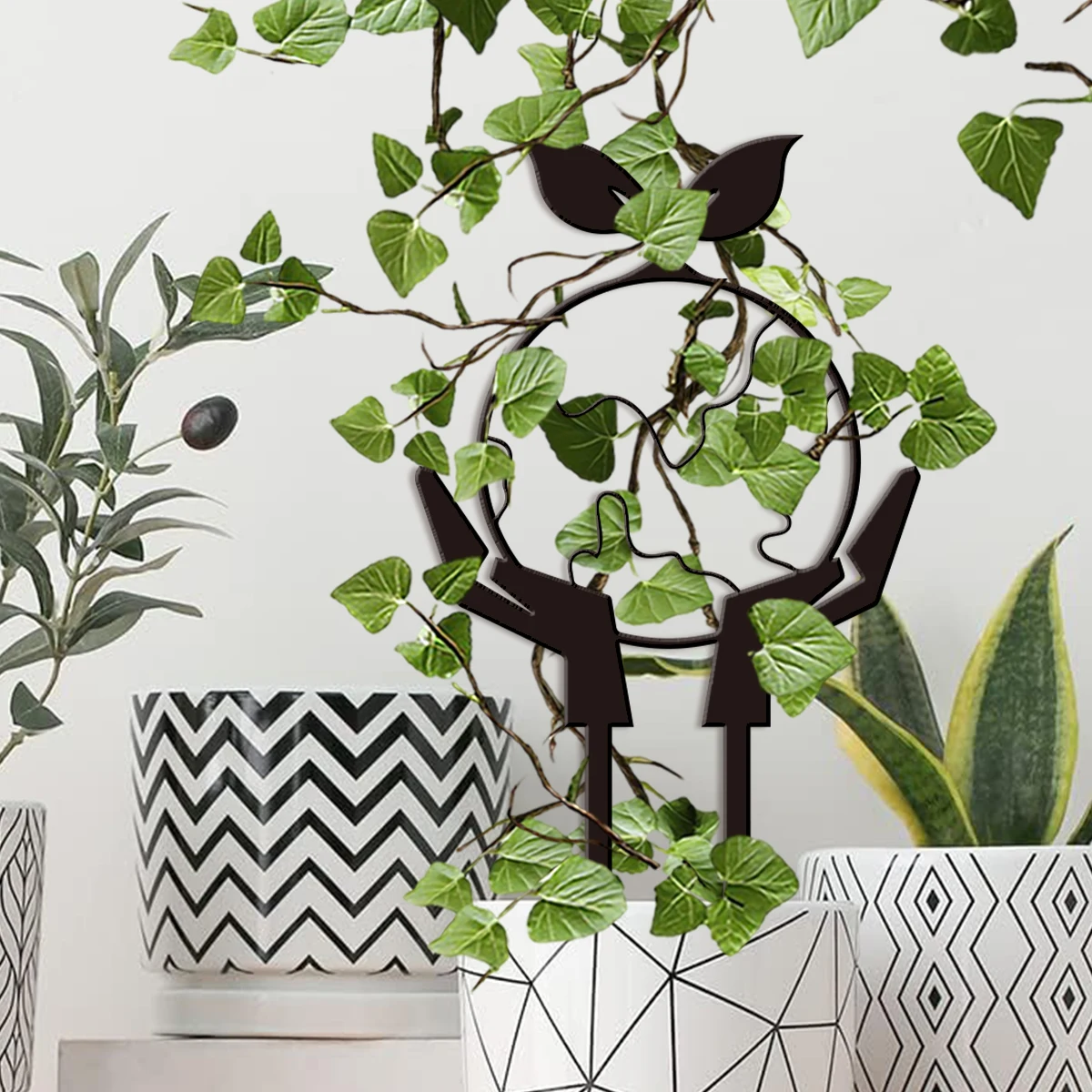 Metal Plant Trellis Creative Earth Design Patio & Balcony Plant Decor Indoor Potted Plant Support Stake Easy Mount golden/Black