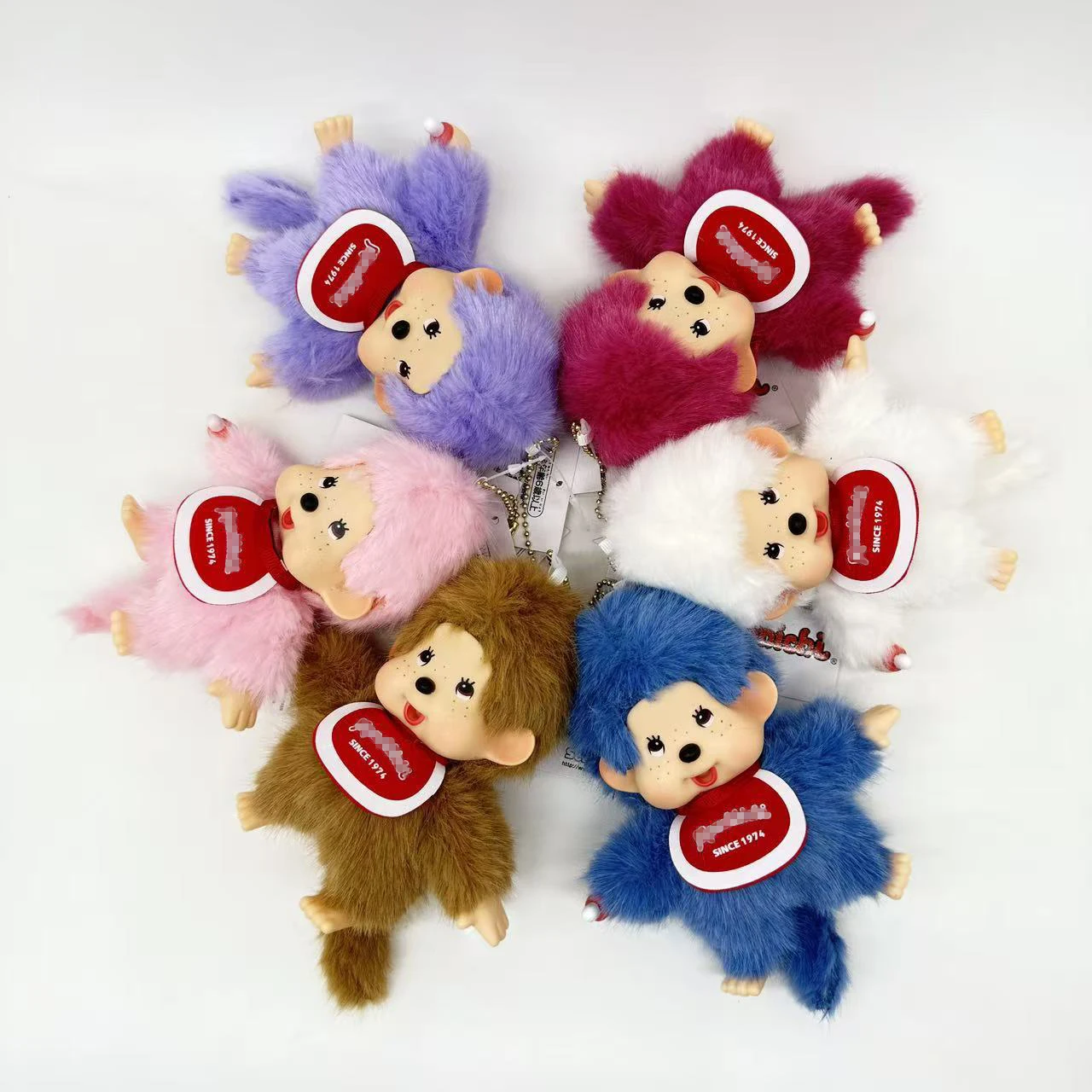 Neue Anime Monqiqi Plüschpuppe, niedliche Cartoon-Monqiqi-Stehfigur, mehrere Plüschtiere, Greifautomaten-Puppen