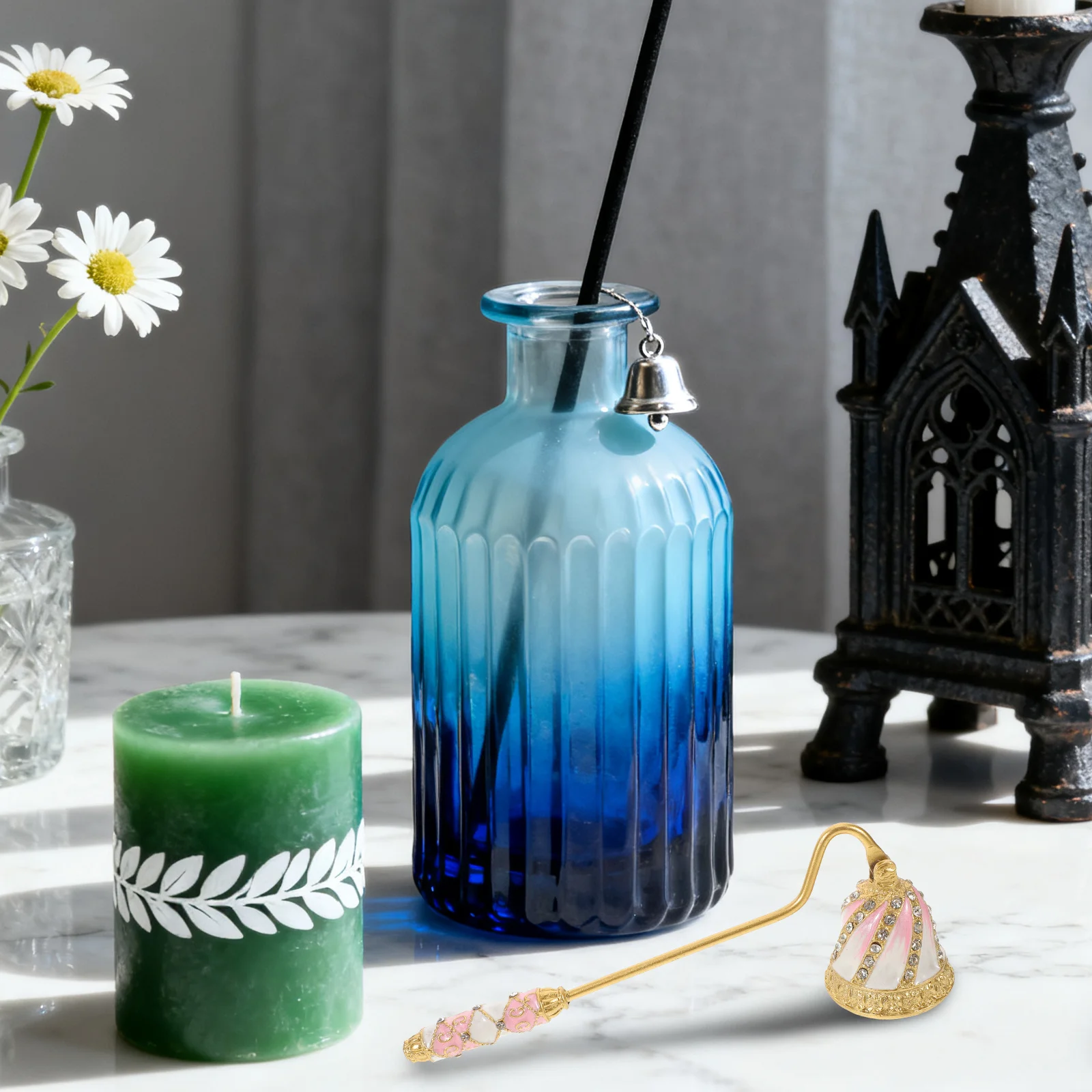 

Metal Wick Snuffer Vintage Extinguisher Zinc Alloy Elegant Rhinestone Long Handle Accessory Wick Extinguisher