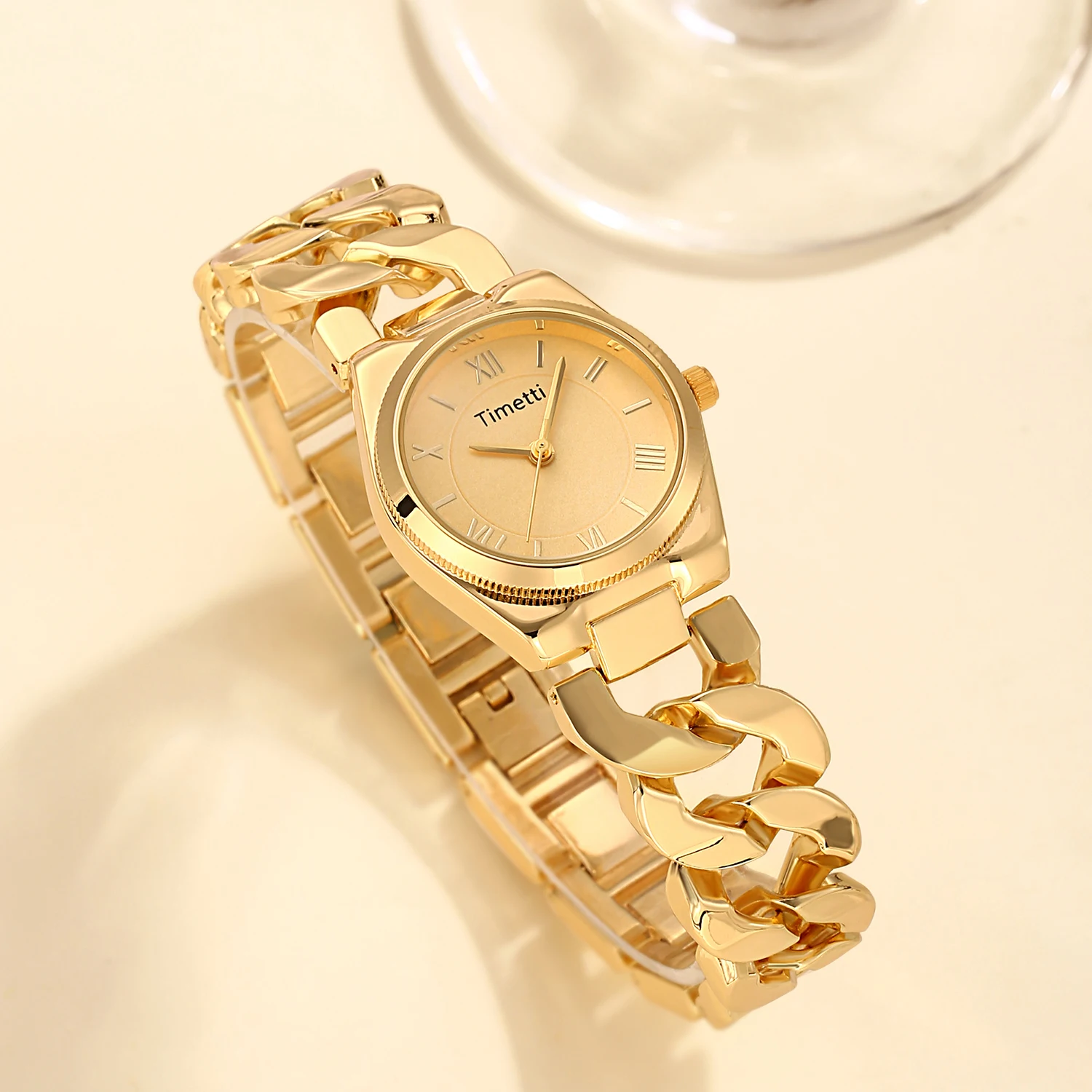 

Цельные женские модные золотые литературные и универсальные кварцевые часы в стиле ретро, подходящие для повседневного ношения