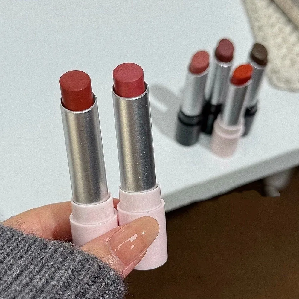 ملمع شفاه بني أسمنتي جديد، ملمع شفاه مقاوم للماء، ملمع شفاه مقاوم للعرق ولا يبهت، ملمع شفاه للنساء