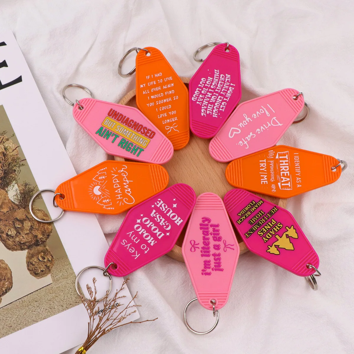 

Pink Quotes Hotel Keychain Key Tag Backpack Purse Suitcase Luggage Tag Keyring for Women Men Decoration Friends Gift