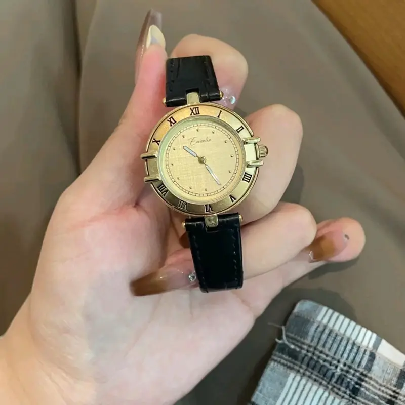 2025 new light luxury design high-end retro watch for women birthday gift for women fashionable and luxurious women's watch - Image 5