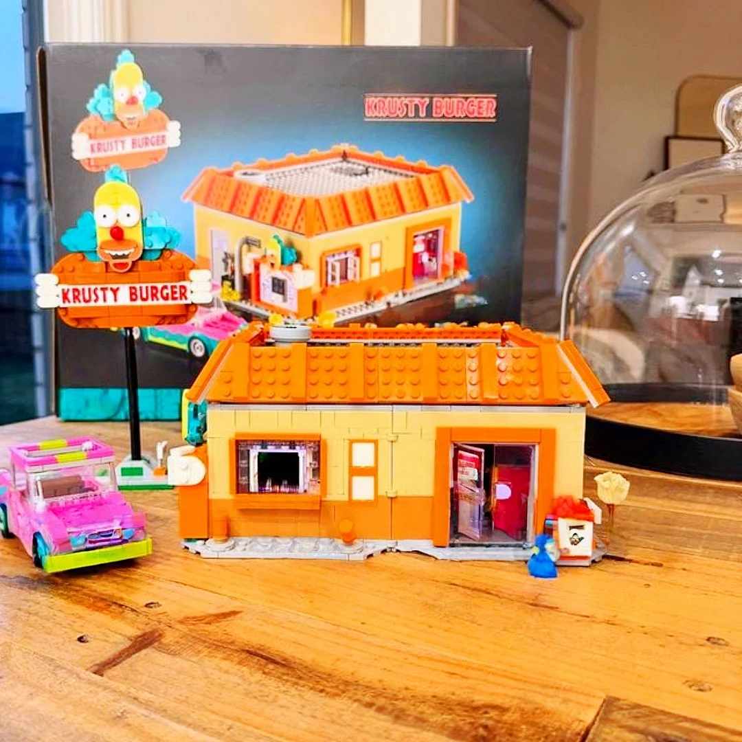 

IN STOCK 1635pcs MOC Block City Krusty Burger Construction Model Building Bricks for Children Christmas Gift Set Toy