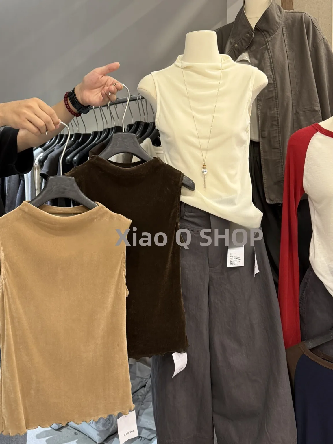 Versatile Basic Style Korean Half High Collar Skin-friendly Slim Fit Velvet Sleeveless Vest Women Early Autumn Shoulder Top