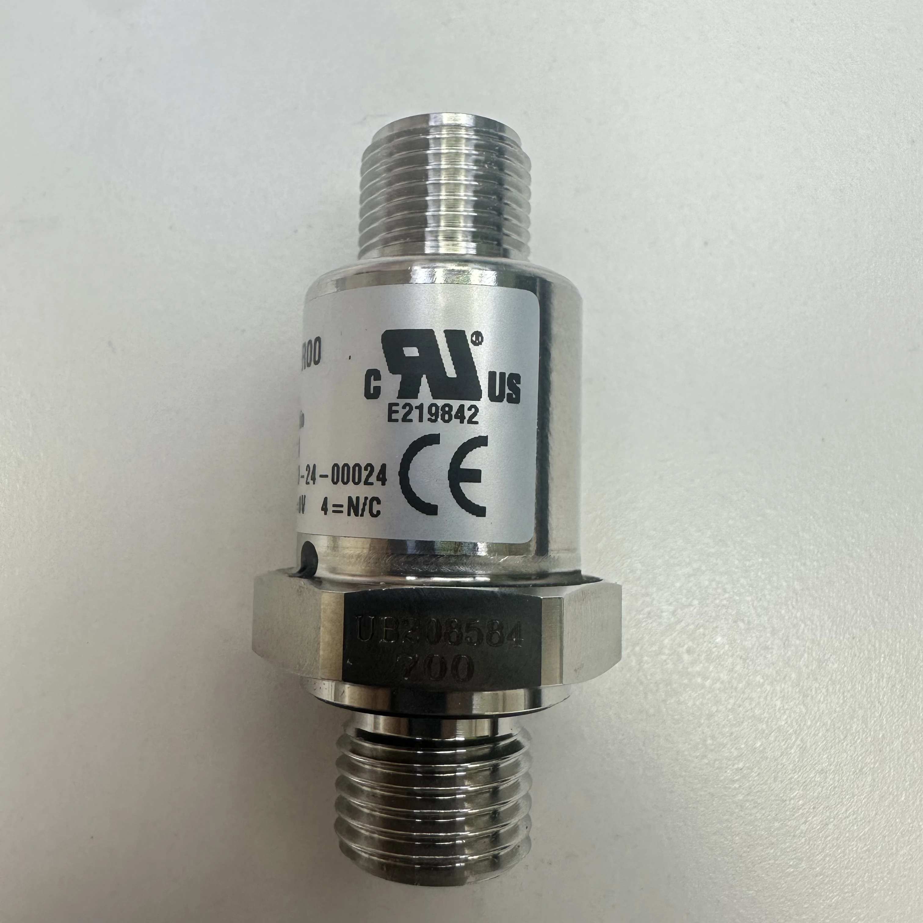 Original Gemstone crane parts, 20-ton/25-ton heavy-duty pressure sensor, upper and chamber hydraulic pressure UB208584700