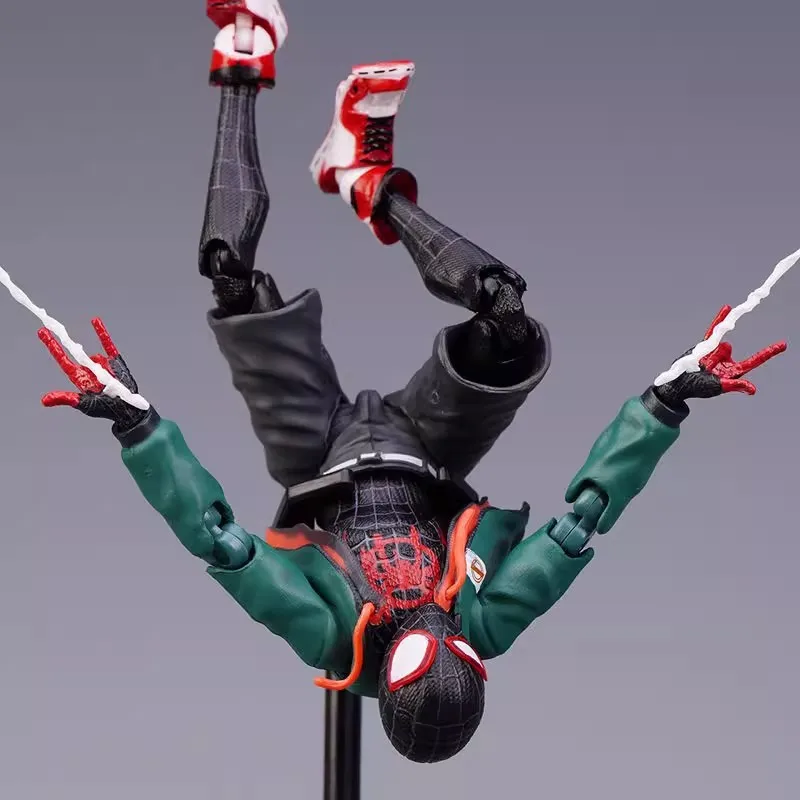 Figuras de acción de Miles Morales Spider-Man de 15 cm con múltiples accesorios, estatuas móviles de superhéroe Spiderman, modelo coleccionable.