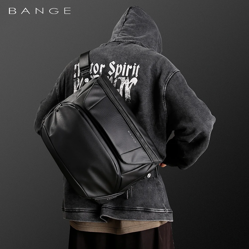 2022 Chest Bag Men Crossbody bag Men\'s crossbody bag Fashion large capacity single shoulder bag Business commuter messenger bag