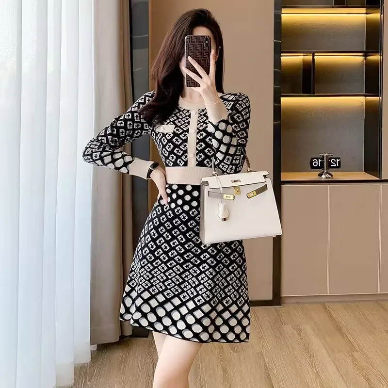 2023 Fashion Women Knitted Dress Autumn Winter New Long-sleeved O-Neck Knee-High A-Line Temperament Office Lady Sweater Dress