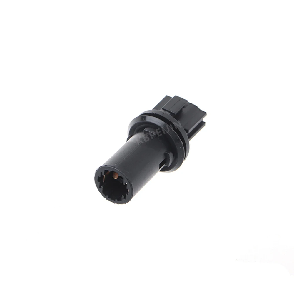 1 x Car Clearance Lights Lamp Holder T10 W5W Bulb Socket For Nissan Sylphy Teana Tiida Bluebird Accessories